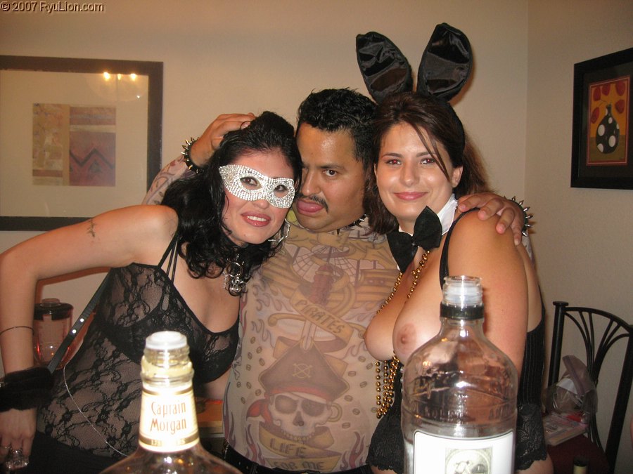 SPANNOW's Halloween Party Pics img_0184