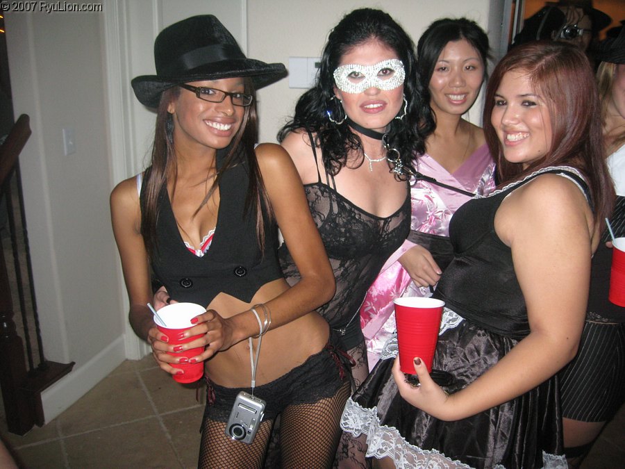 SPANNOW's Halloween Party Pics img_0212