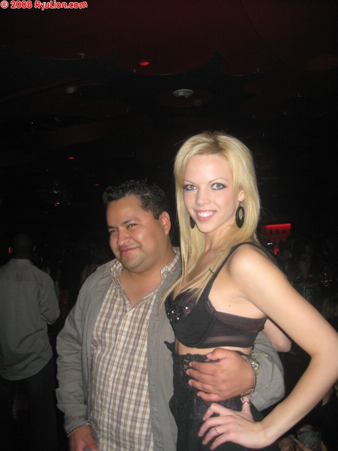 internext_0796.jpg (107 KB)