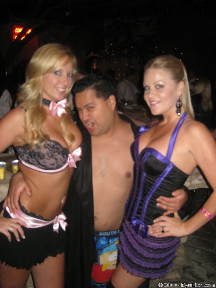 Playboy Mansion PJ & Lingere Party 09 img_2160 91.8 KB