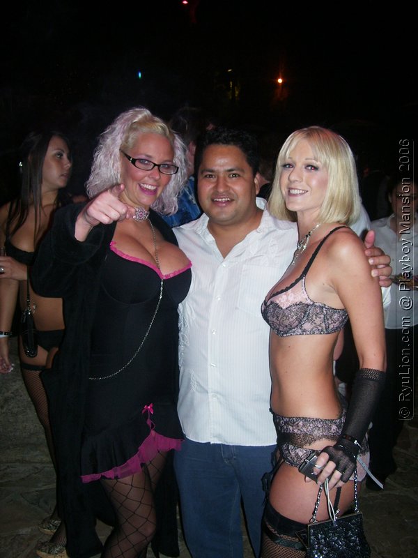 100_0413.JPG Playboy Mansion WebMaster Pajama Party 2006