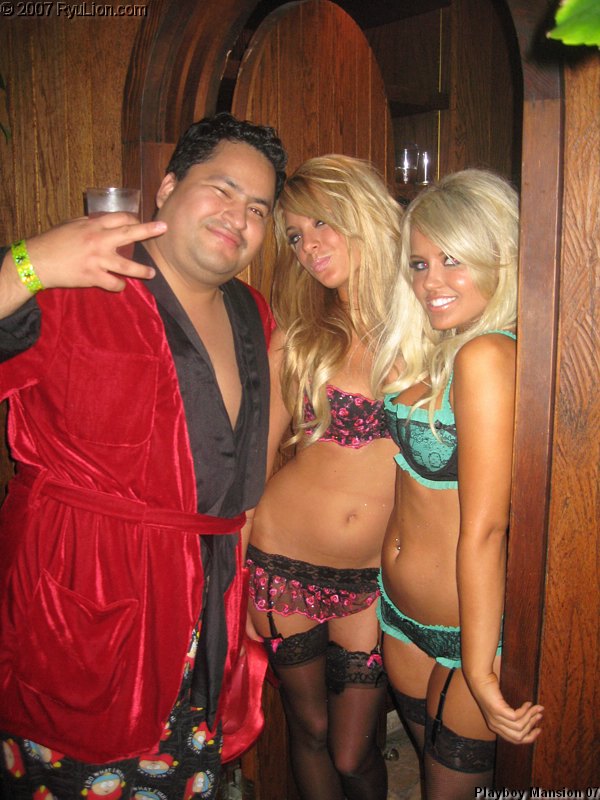 Playboy Mansion 07 WebMaster Access Pics img_0650