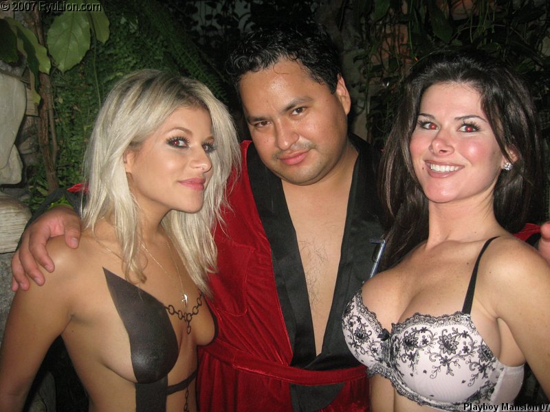 Playboy Mansion 07 WebMaster Access Pics img_0651