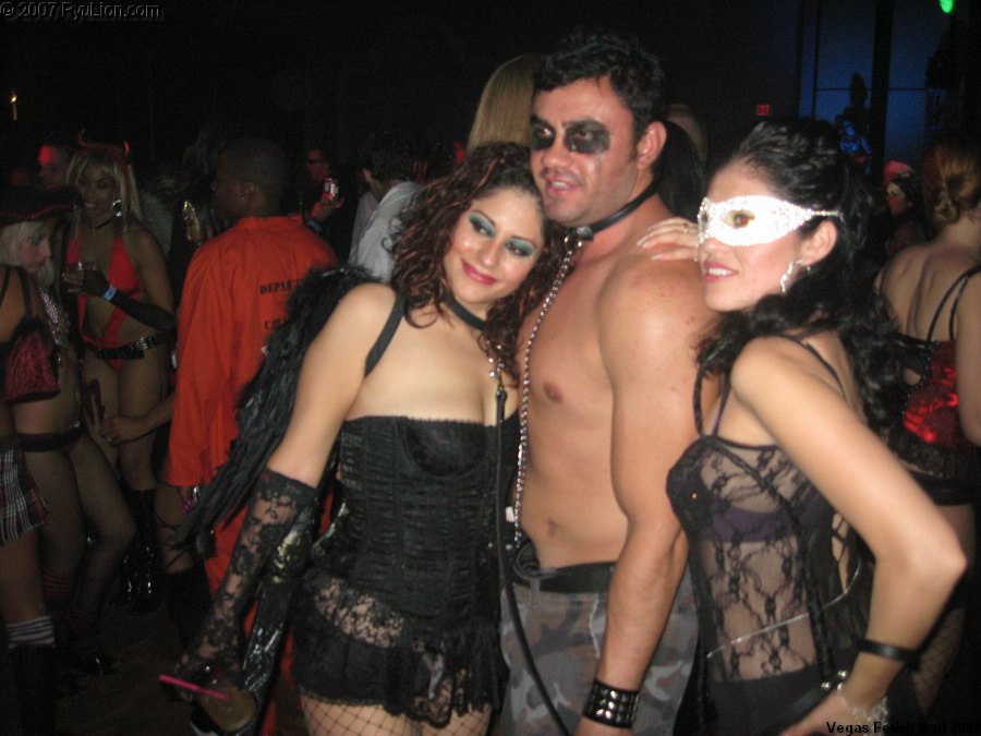 Vegas Fetish Ball Halloween Party Pics img_0438